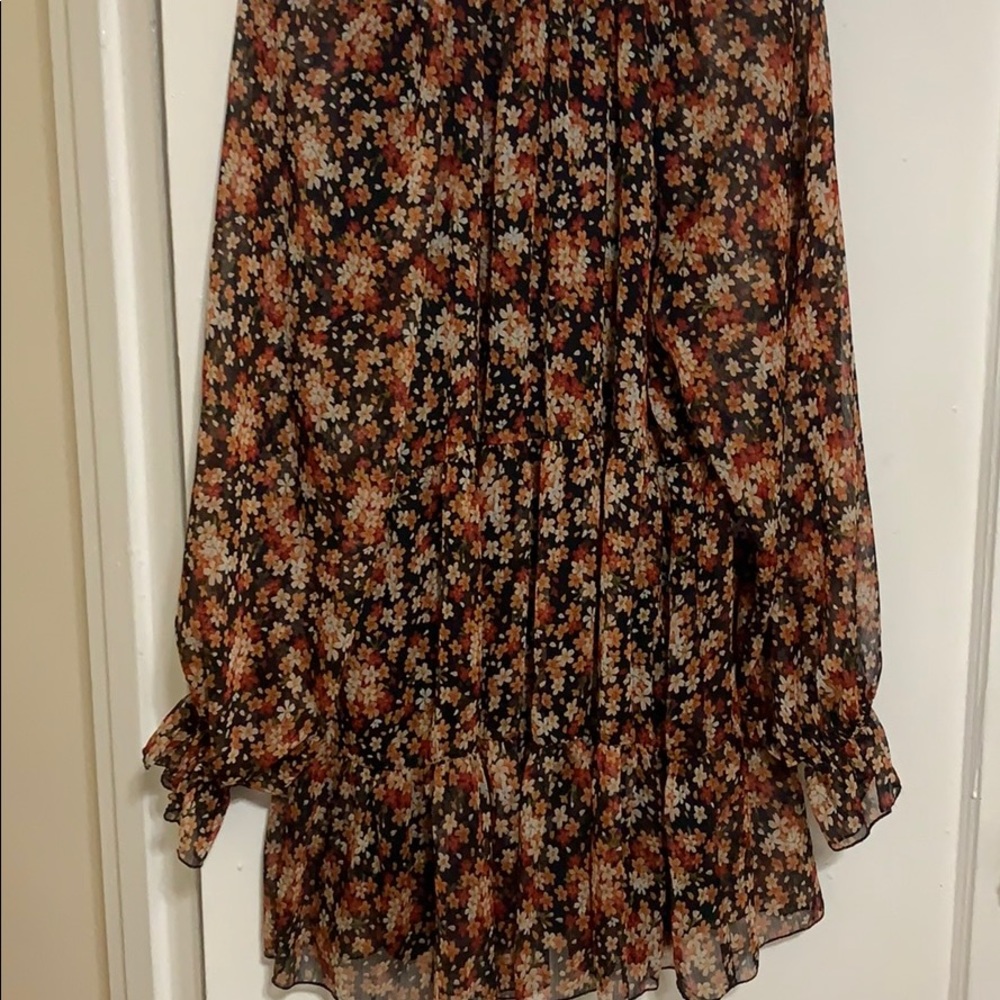 Dress - Picture 6 of 6